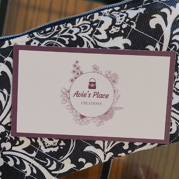 Handmade Black and White Floral Cosmetic Bag Set - Picture 2 of 6